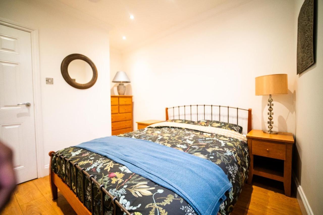 Stay With Serena Homes , One Bedroom Apartment Purley Kültér fotó