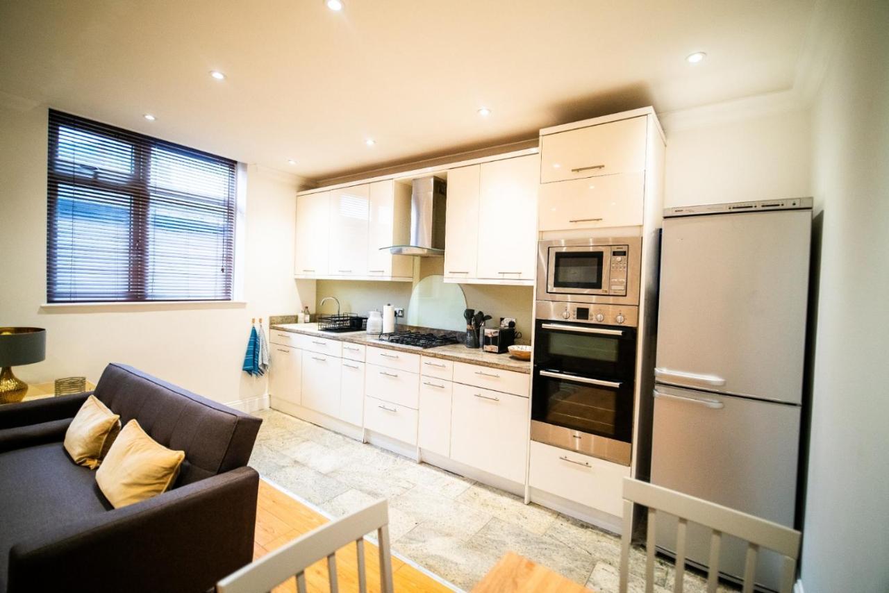 Stay With Serena Homes , One Bedroom Apartment Purley Kültér fotó