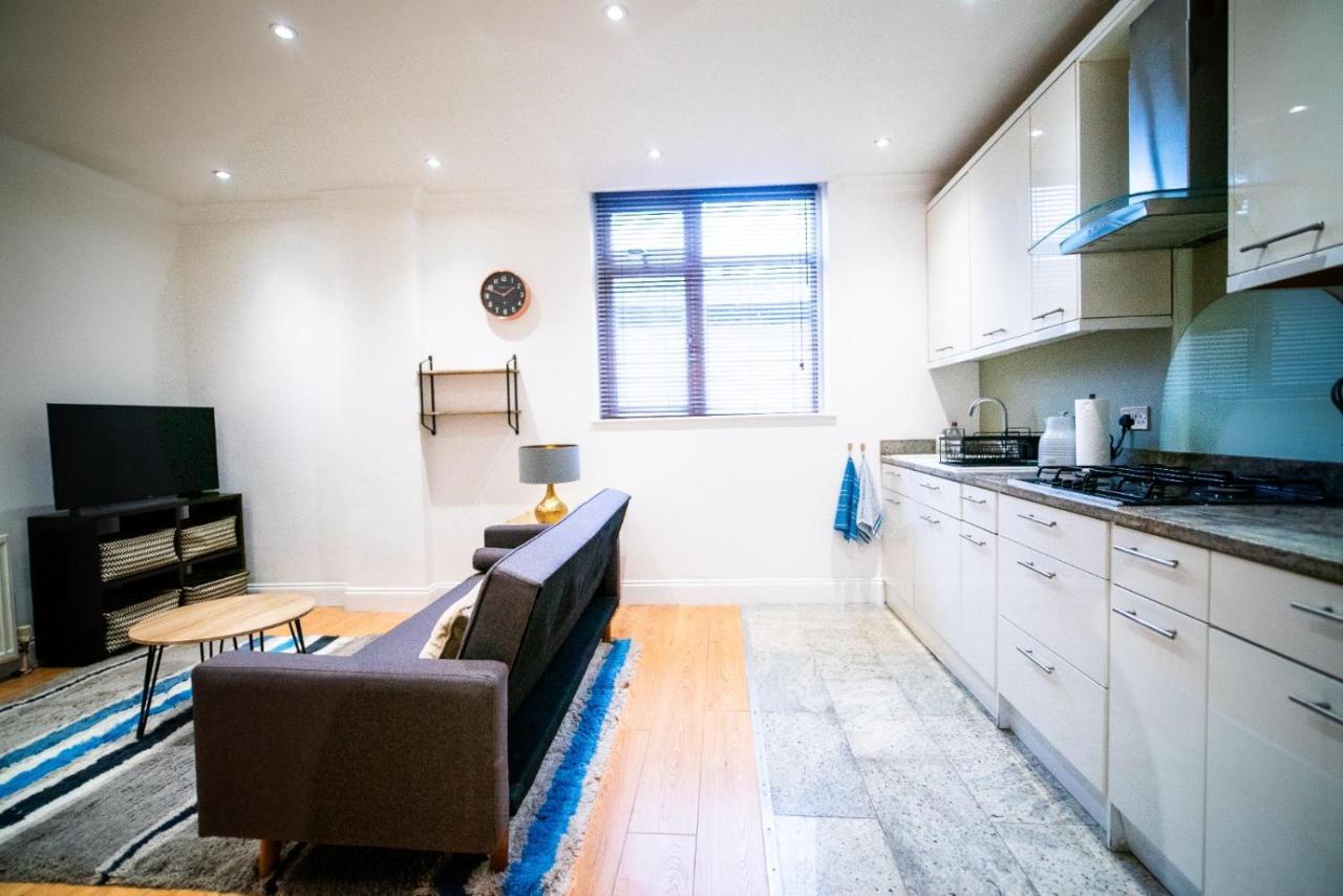 Stay With Serena Homes , One Bedroom Apartment Purley Kültér fotó
